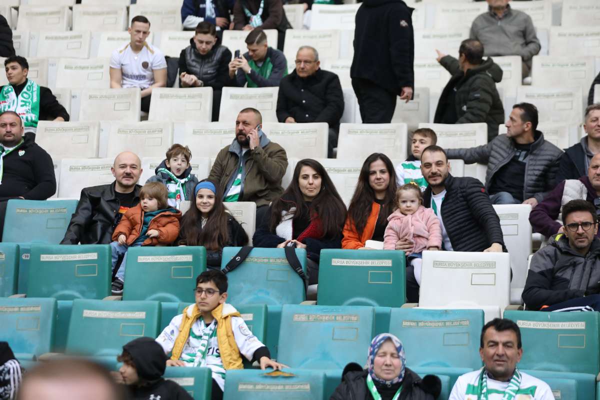 (FOTO GALERİ) Bursaspor-Silifke Belediyespor Taraftar Fotoğrafları