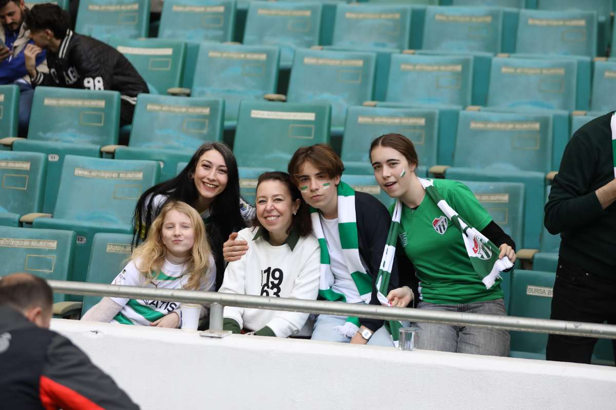 (FOTO GALERİ) Bursaspor-Silifke Belediyespor Taraftar Fotoğrafları