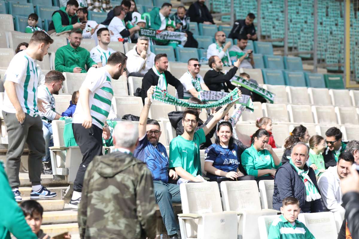 (FOTO GALERİ) Bursaspor-Silifke Belediyespor Taraftar Fotoğrafları