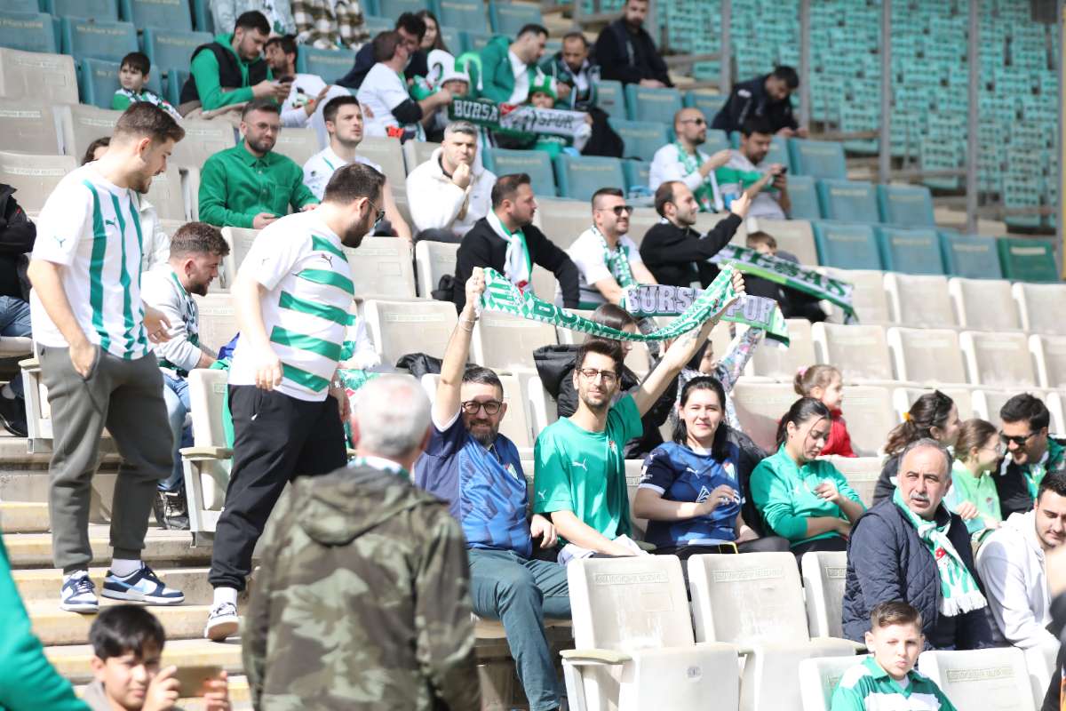 (FOTO GALERİ) Bursaspor-Silifke Belediyespor Taraftar Fotoğrafları