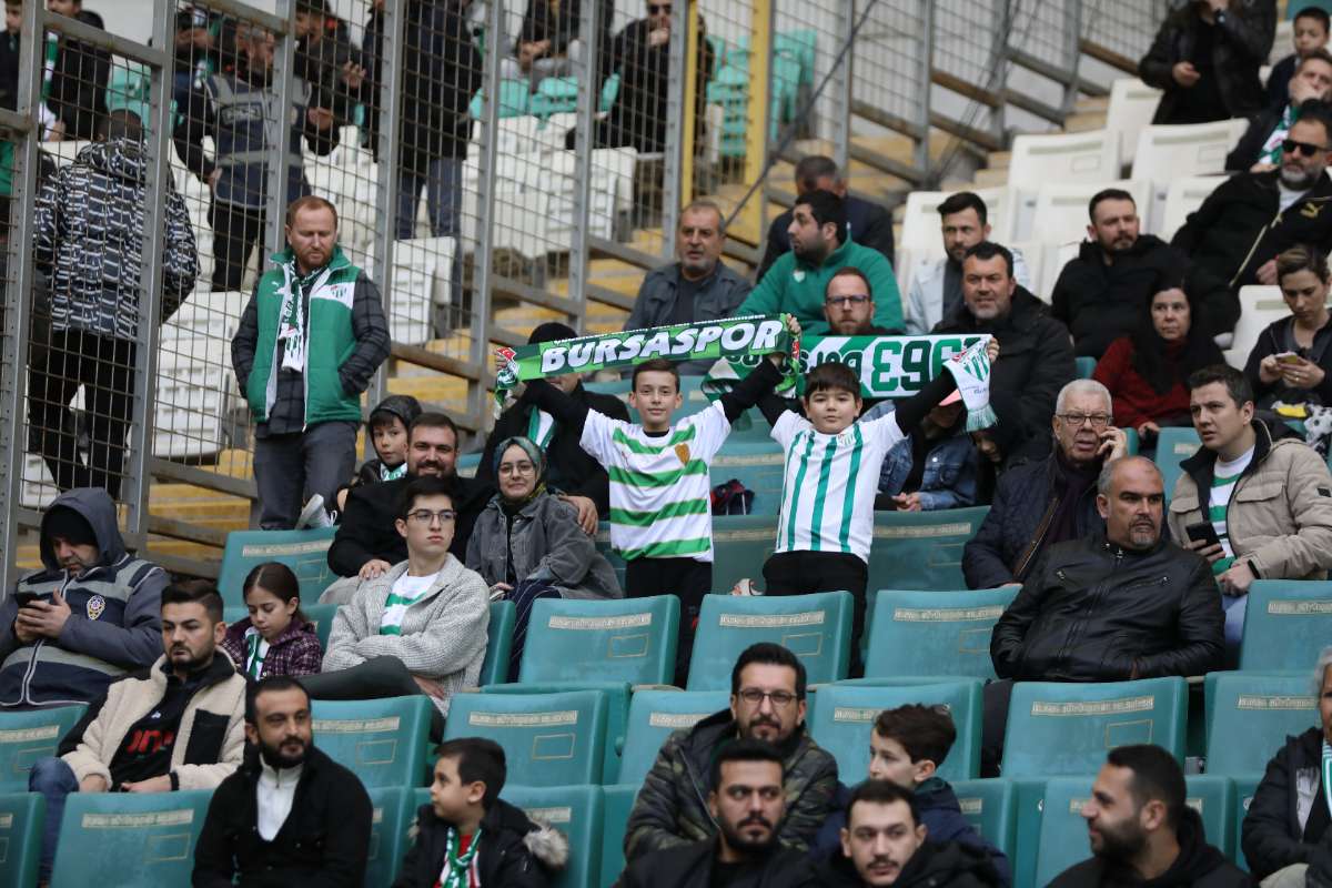 (FOTO GALERİ) Bursaspor-Silifke Belediyespor Taraftar Fotoğrafları