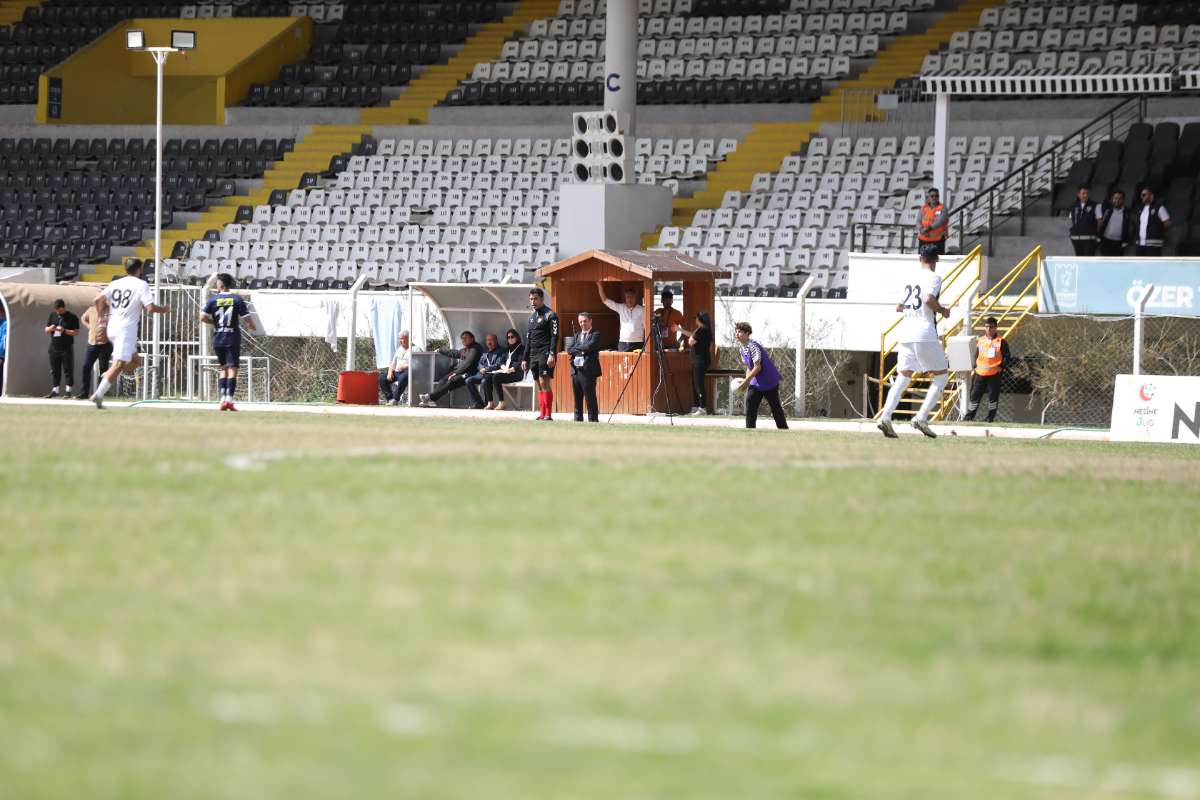 (FOTO GALERİ) KUŞADASISPOR - BURSASPOR FOTOĞRAFLARI