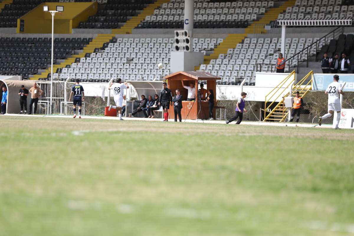 (FOTO GALERİ) KUŞADASISPOR - BURSASPOR FOTOĞRAFLARI