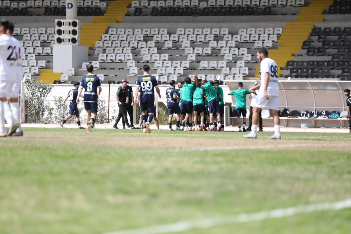 (FOTO GALERİ) KUŞADASISPOR - BURSASPOR FOTOĞRAFLARI