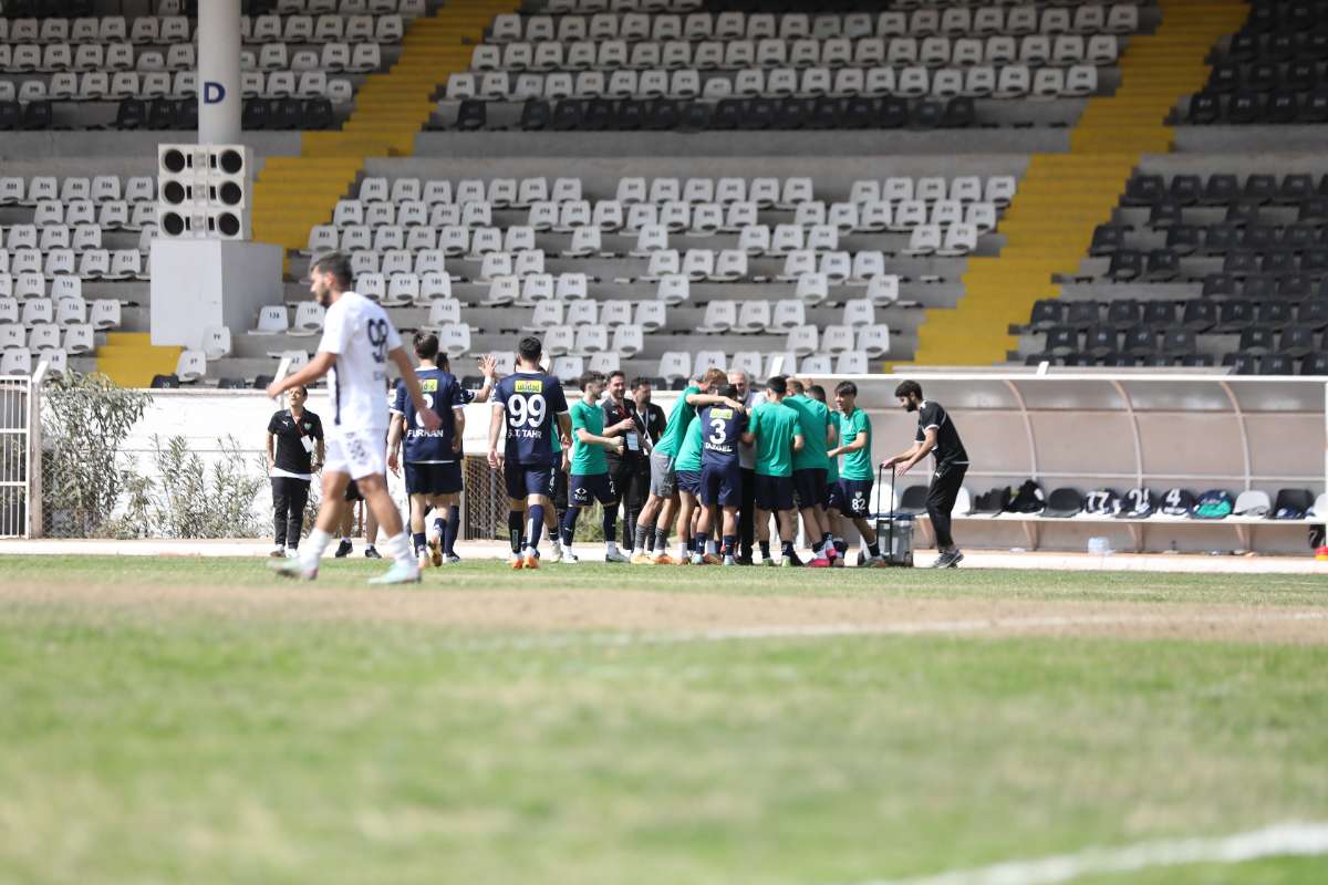 (FOTO GALERİ) KUŞADASISPOR - BURSASPOR FOTOĞRAFLARI
