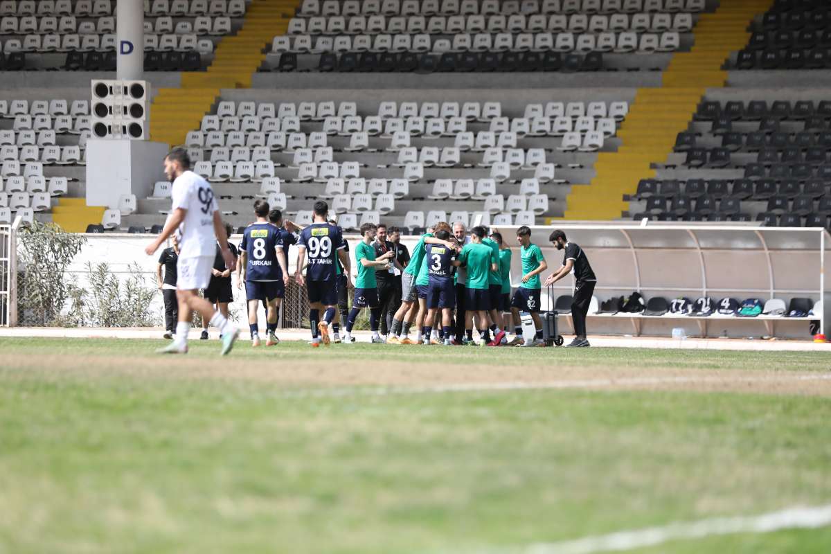 (FOTO GALERİ) KUŞADASISPOR - BURSASPOR FOTOĞRAFLARI
