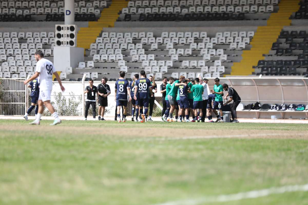 (FOTO GALERİ) KUŞADASISPOR - BURSASPOR FOTOĞRAFLARI