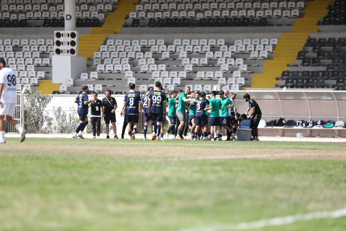 (FOTO GALERİ) KUŞADASISPOR - BURSASPOR FOTOĞRAFLARI