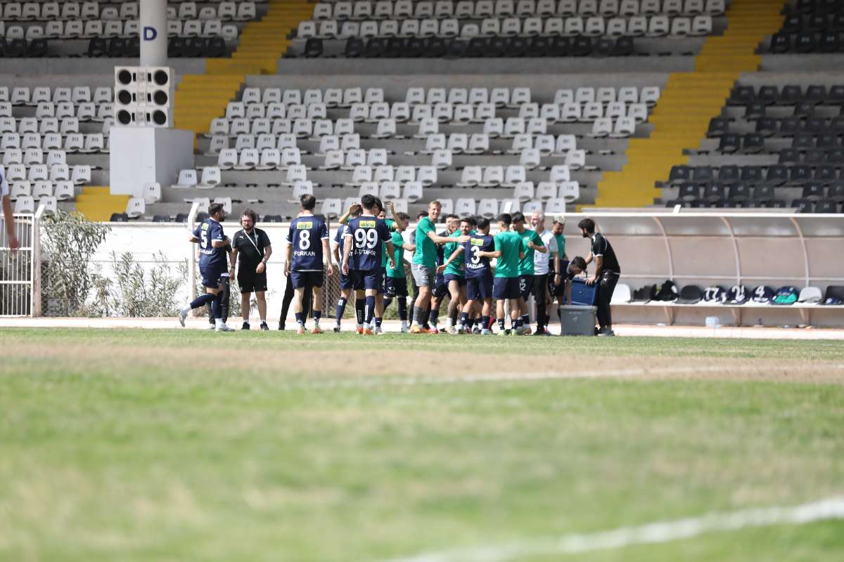 (FOTO GALERİ) KUŞADASISPOR - BURSASPOR FOTOĞRAFLARI
