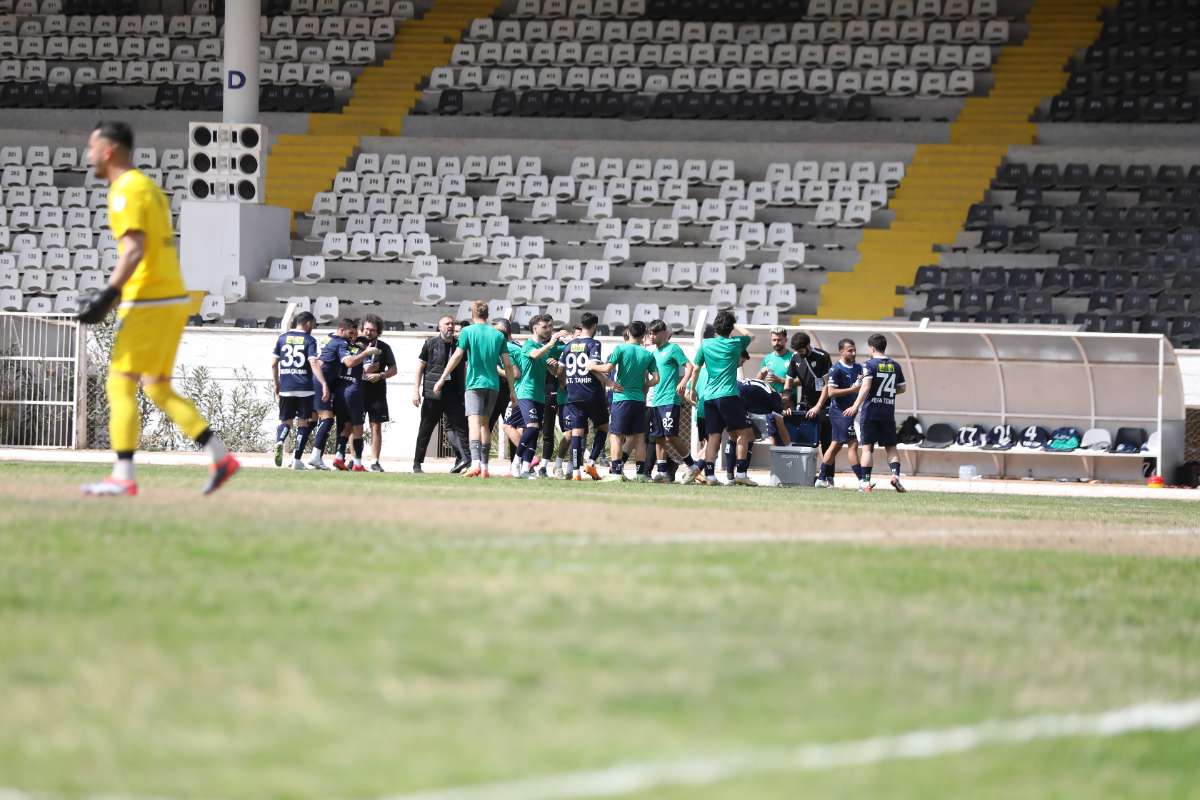 (FOTO GALERİ) KUŞADASISPOR - BURSASPOR FOTOĞRAFLARI