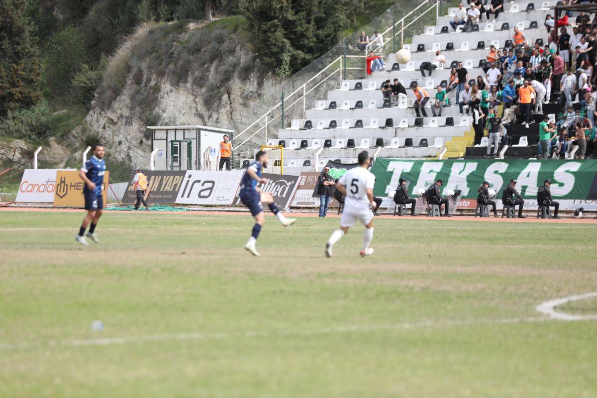 (FOTO GALERİ) KUŞADASISPOR - BURSASPOR FOTOĞRAFLARI