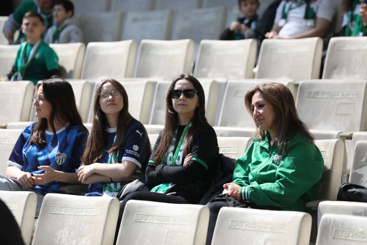 (FOTO GALERİ) Bursaspor-Kırşehir Belediyespor Maçından Taraftar Fotoğrafları