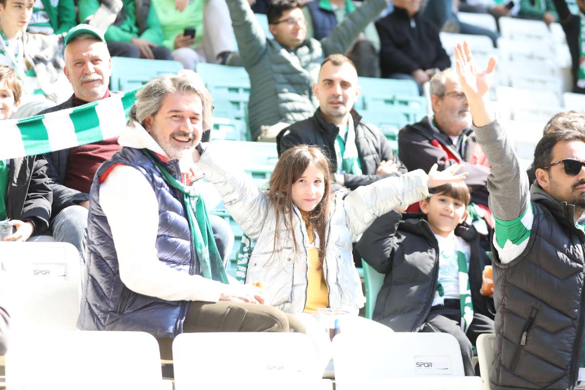 (FOTO GALERİ) Bursaspor-Kırşehir Belediyespor Maçından Taraftar Fotoğrafları