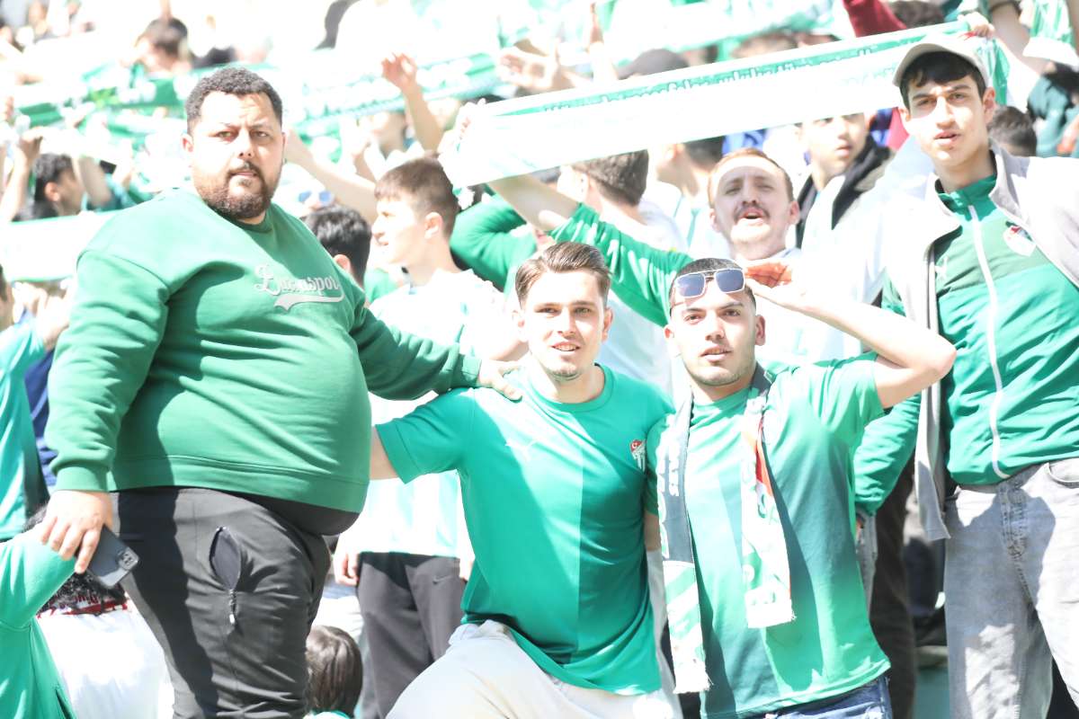 (FOTO GALERİ) Bursaspor-Kırşehir Belediyespor Maçından Taraftar Fotoğrafları