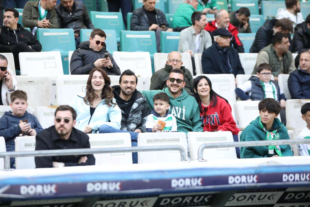 (FOTO GALERİ) Bursaspor-Kırşehir Belediyespor Maçından Taraftar Fotoğrafları