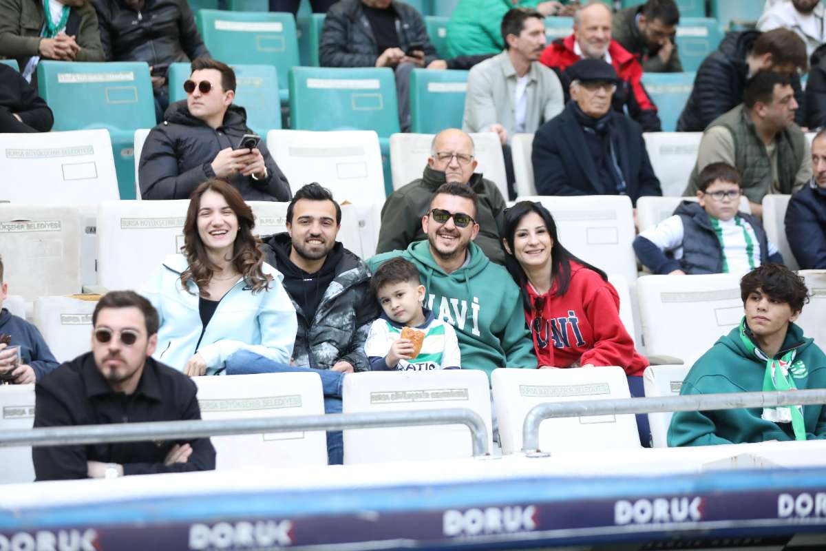 (FOTO GALERİ) Bursaspor-Kırşehir Belediyespor Maçından Taraftar Fotoğrafları