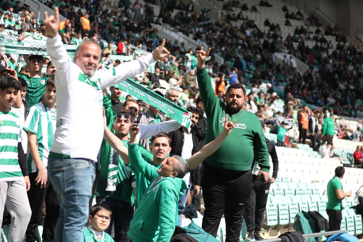 (FOTO GALERİ) Bursaspor-Kırşehir Belediyespor Maçından Taraftar Fotoğrafları