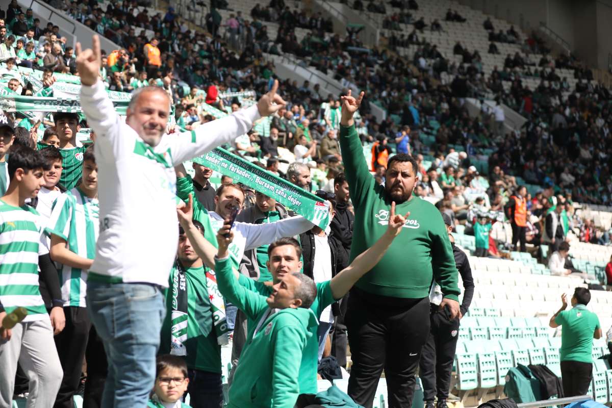 (FOTO GALERİ) Bursaspor-Kırşehir Belediyespor Maçından Taraftar Fotoğrafları