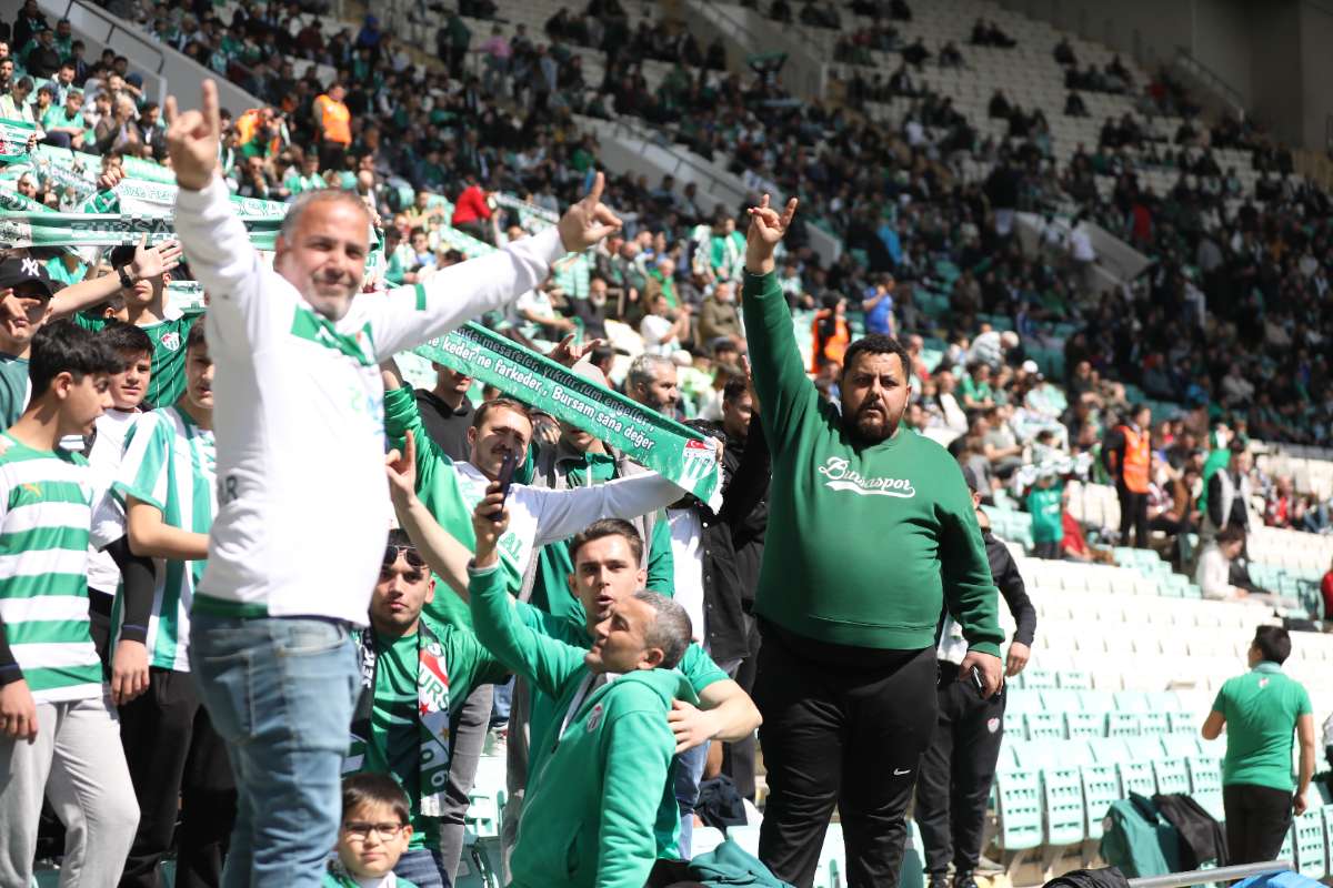 (FOTO GALERİ) Bursaspor-Kırşehir Belediyespor Maçından Taraftar Fotoğrafları
