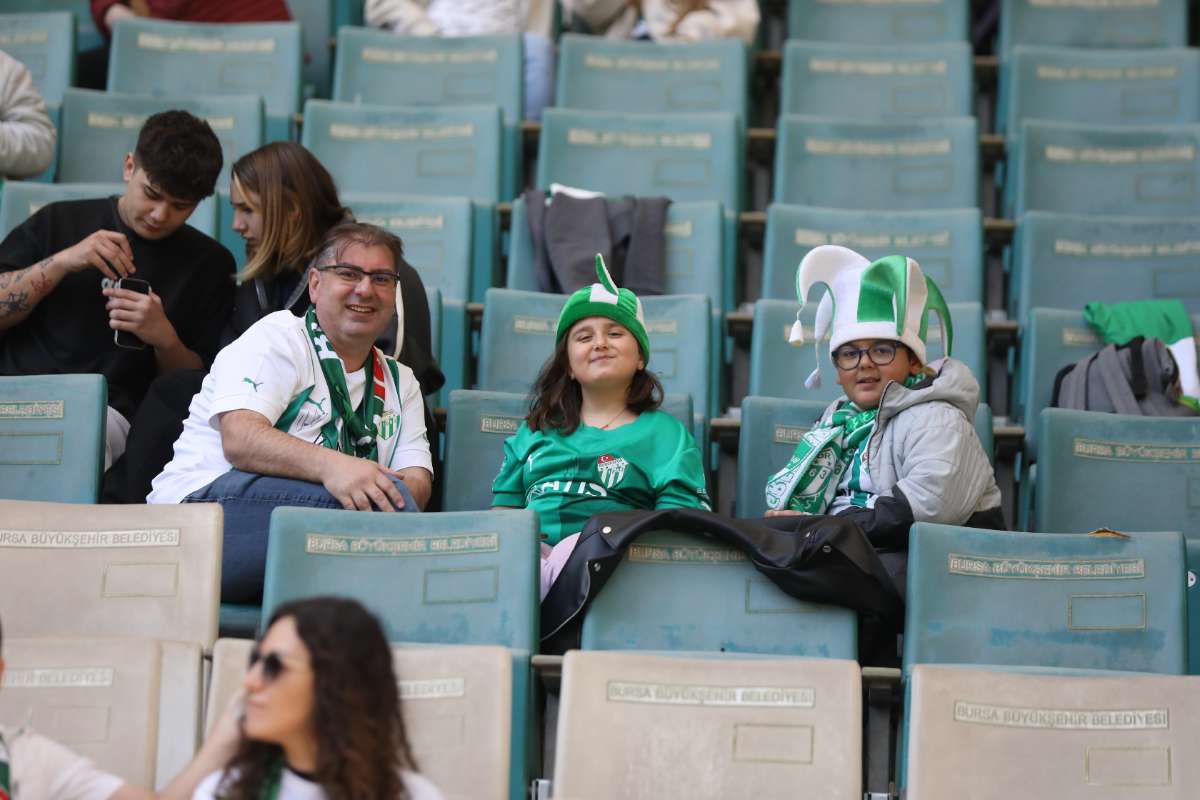 (FOTO GALERİ) Bursaspor-Kırşehir Belediyespor Maçından Taraftar Fotoğrafları