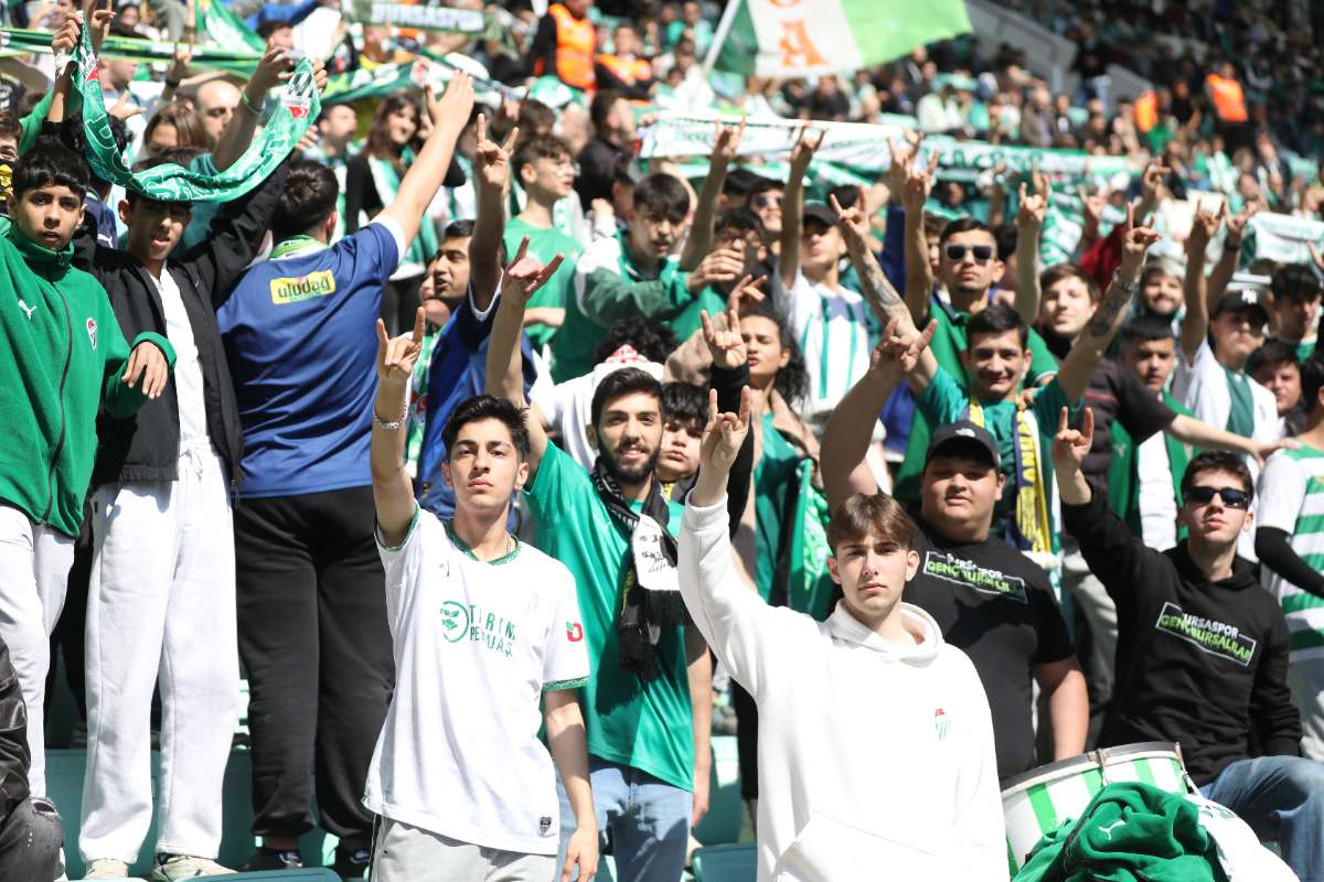 (FOTO GALERİ) Bursaspor-Kırşehir Belediyespor Maçından Taraftar Fotoğrafları