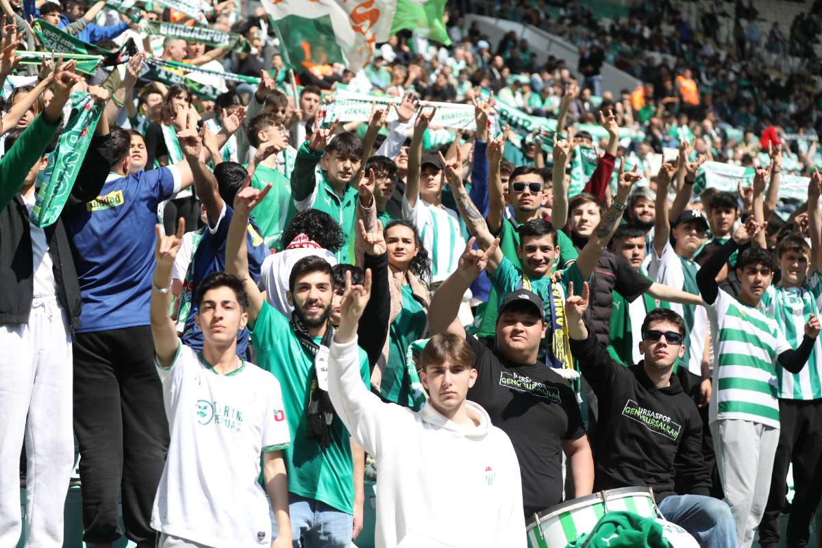 (FOTO GALERİ) Bursaspor-Kırşehir Belediyespor Maçından Taraftar Fotoğrafları