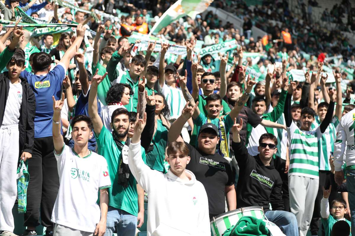 (FOTO GALERİ) Bursaspor-Kırşehir Belediyespor Maçından Taraftar Fotoğrafları