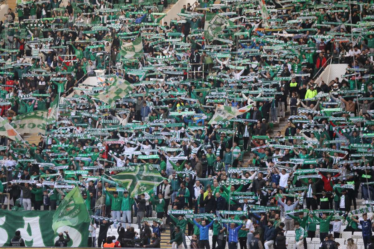 (FOTO GALERİ) Bursaspor-Kırşehir Belediyespor Maçından Taraftar Fotoğrafları