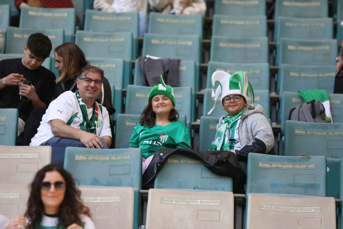 (FOTO GALERİ) Bursaspor-Kırşehir Belediyespor Maçından Taraftar Fotoğrafları
