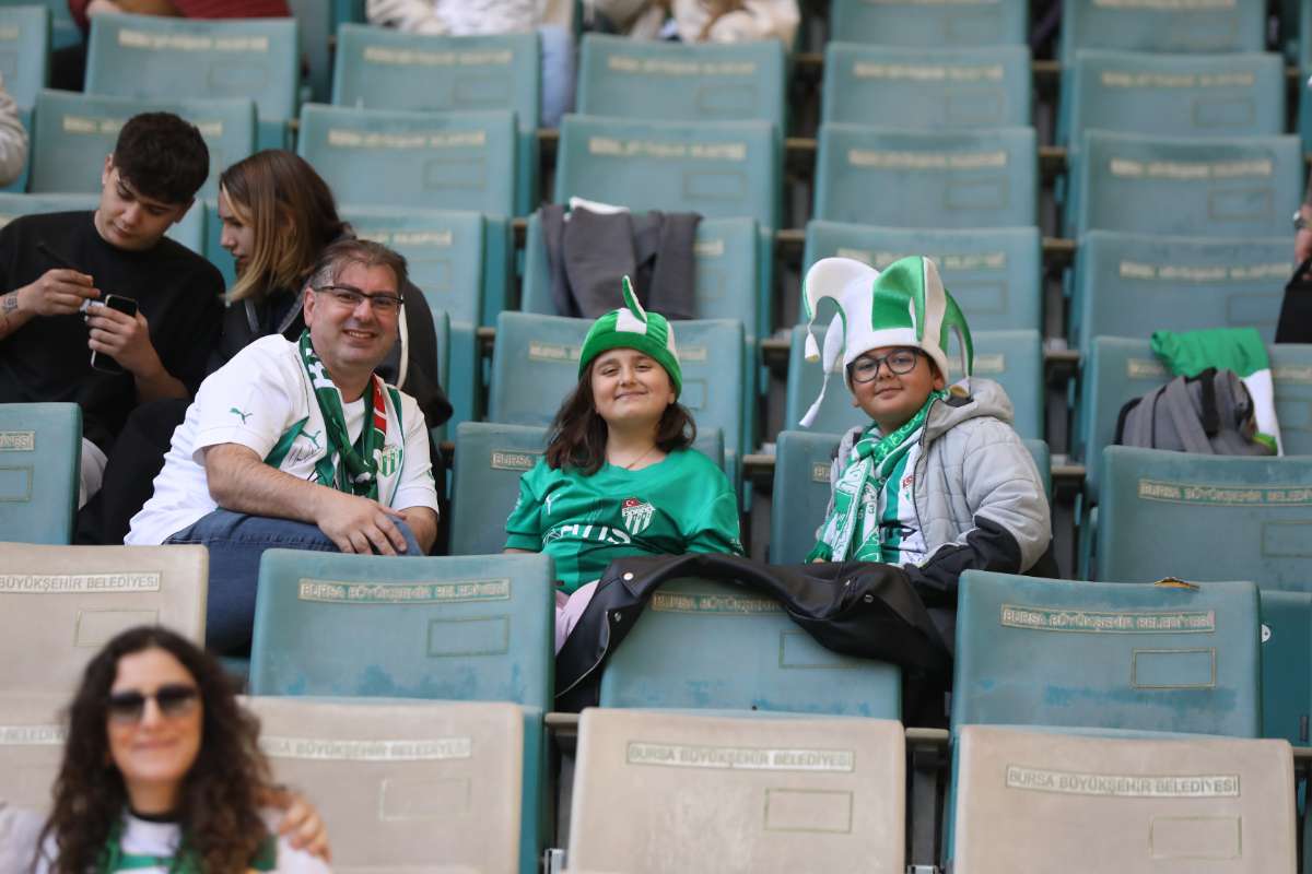 (FOTO GALERİ) Bursaspor-Kırşehir Belediyespor Maçından Taraftar Fotoğrafları