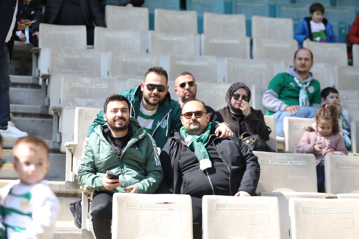 (FOTO GALERİ) Bursaspor-Kırşehir Belediyespor Maçından Taraftar Fotoğrafları