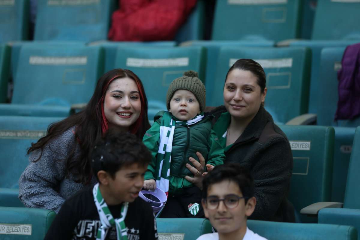 (FOTO GALERİ) Bursaspor-Kırşehir Belediyespor Maçından Taraftar Fotoğrafları
