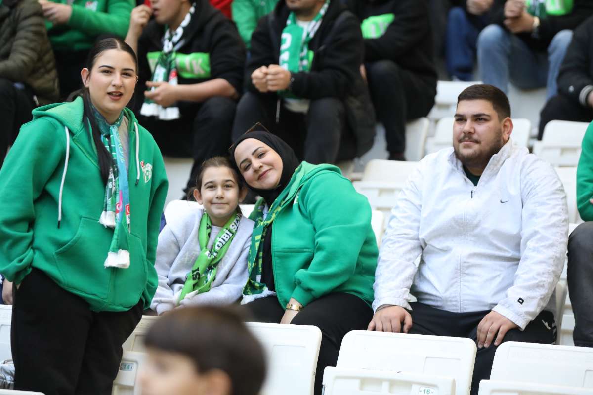 (FOTO GALERİ) Bursaspor-Kırşehir Belediyespor Maçından Taraftar Fotoğrafları