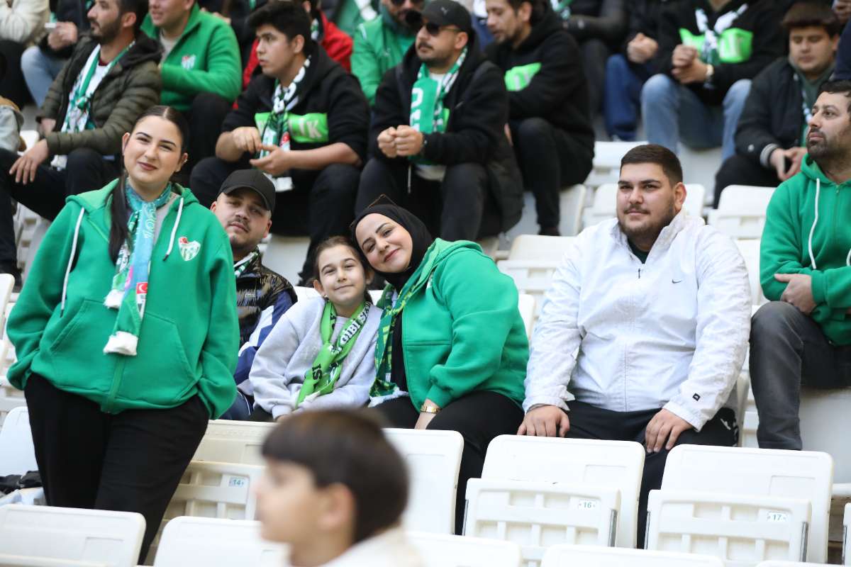 (FOTO GALERİ) Bursaspor-Kırşehir Belediyespor Maçından Taraftar Fotoğrafları