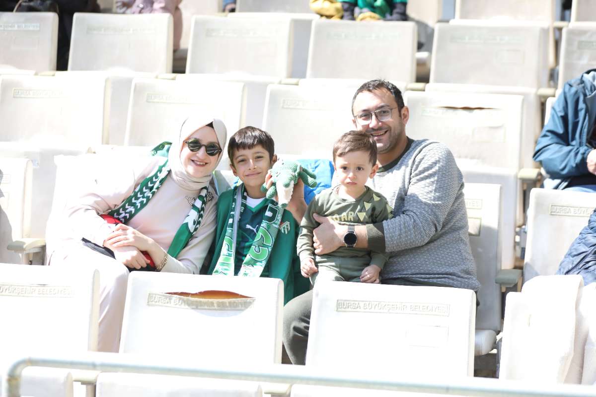 (FOTO GALERİ) Bursaspor-Kırşehir Belediyespor Maçından Taraftar Fotoğrafları