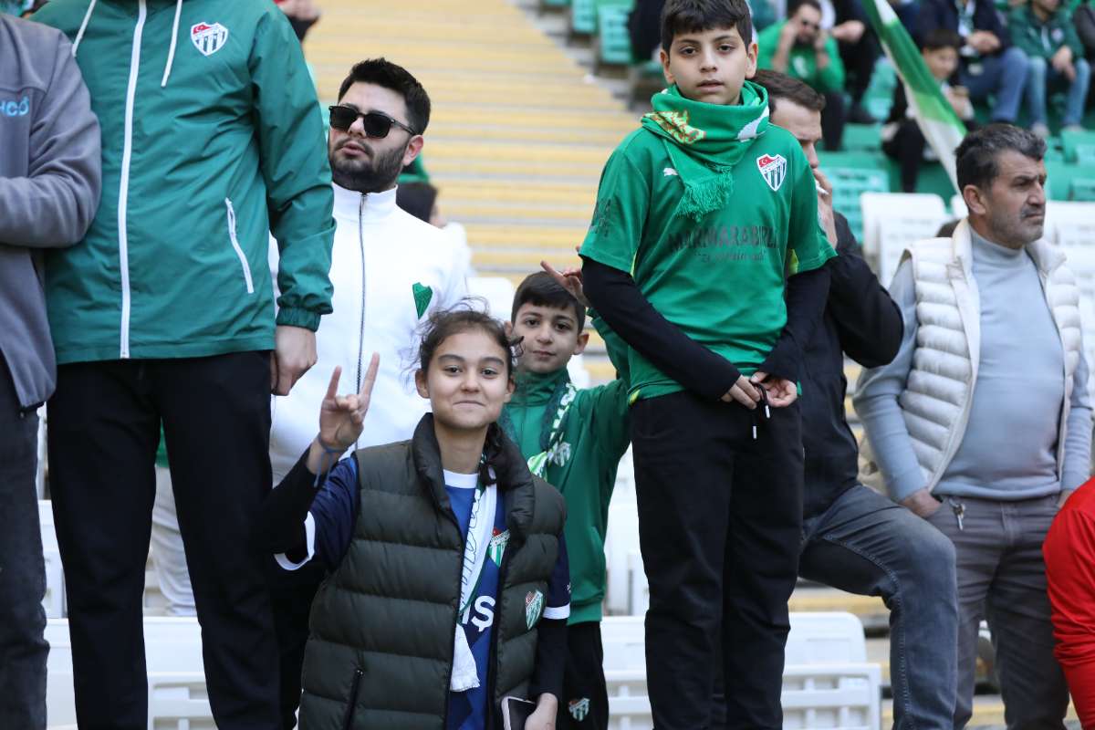 (FOTO GALERİ) Bursaspor-Kırşehir Belediyespor Maçından Taraftar Fotoğrafları