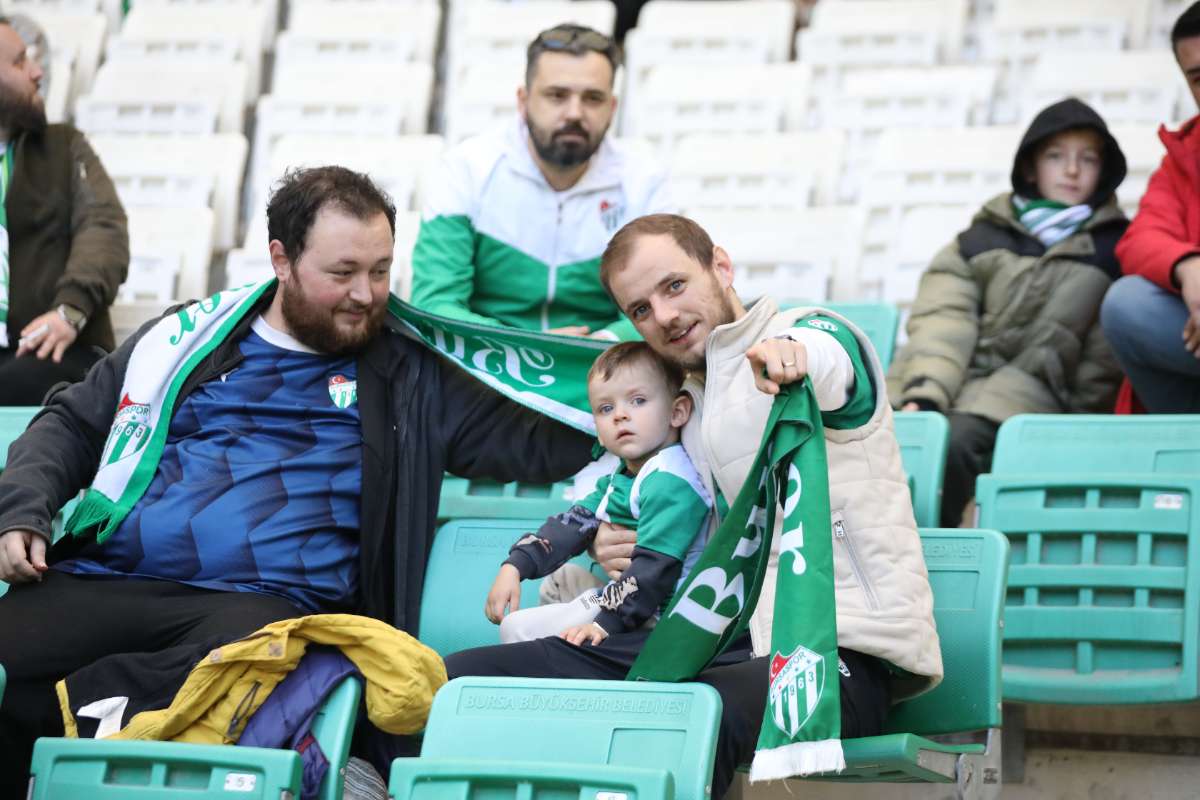 (FOTO GALERİ) Bursaspor-Kırşehir Belediyespor Maçından Taraftar Fotoğrafları