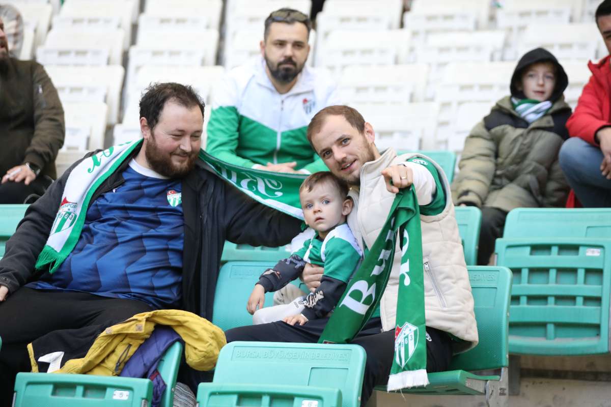 (FOTO GALERİ) Bursaspor-Kırşehir Belediyespor Maçından Taraftar Fotoğrafları