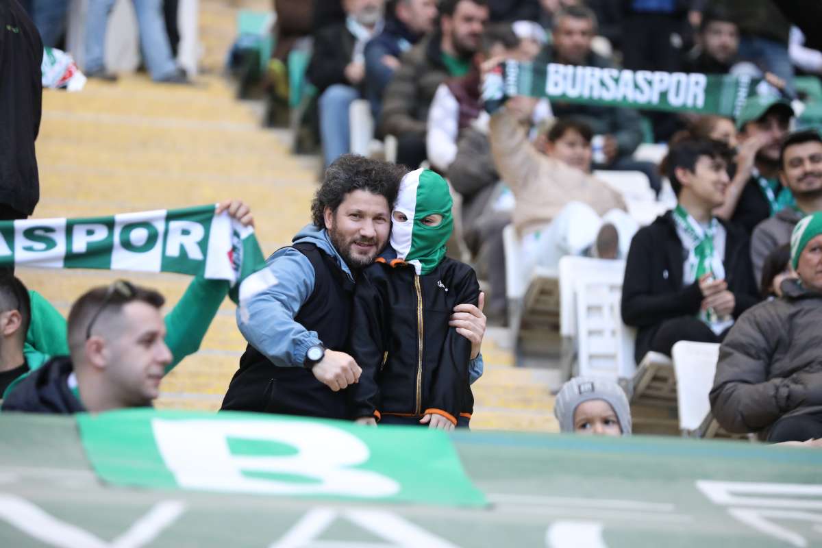 (FOTO GALERİ) Bursaspor-Kırşehir Belediyespor Maçından Taraftar Fotoğrafları