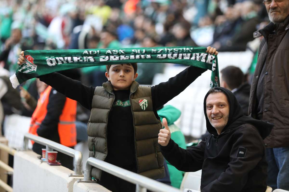 (FOTO GALERİ) Bursaspor-Kırşehir Belediyespor Maçından Taraftar Fotoğrafları