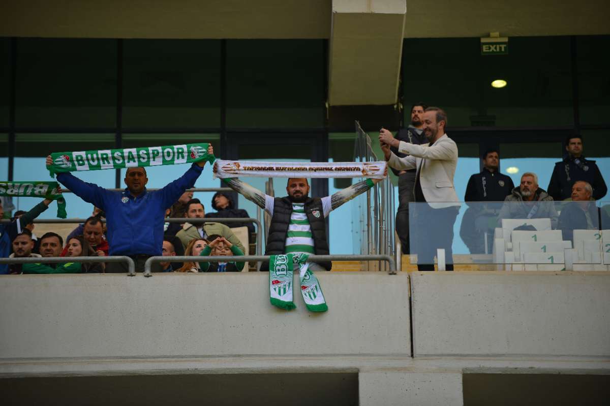 (FOTO GALERİ) Bursaspor-Kırşehir Belediyespor Maçından Taraftar Fotoğrafları