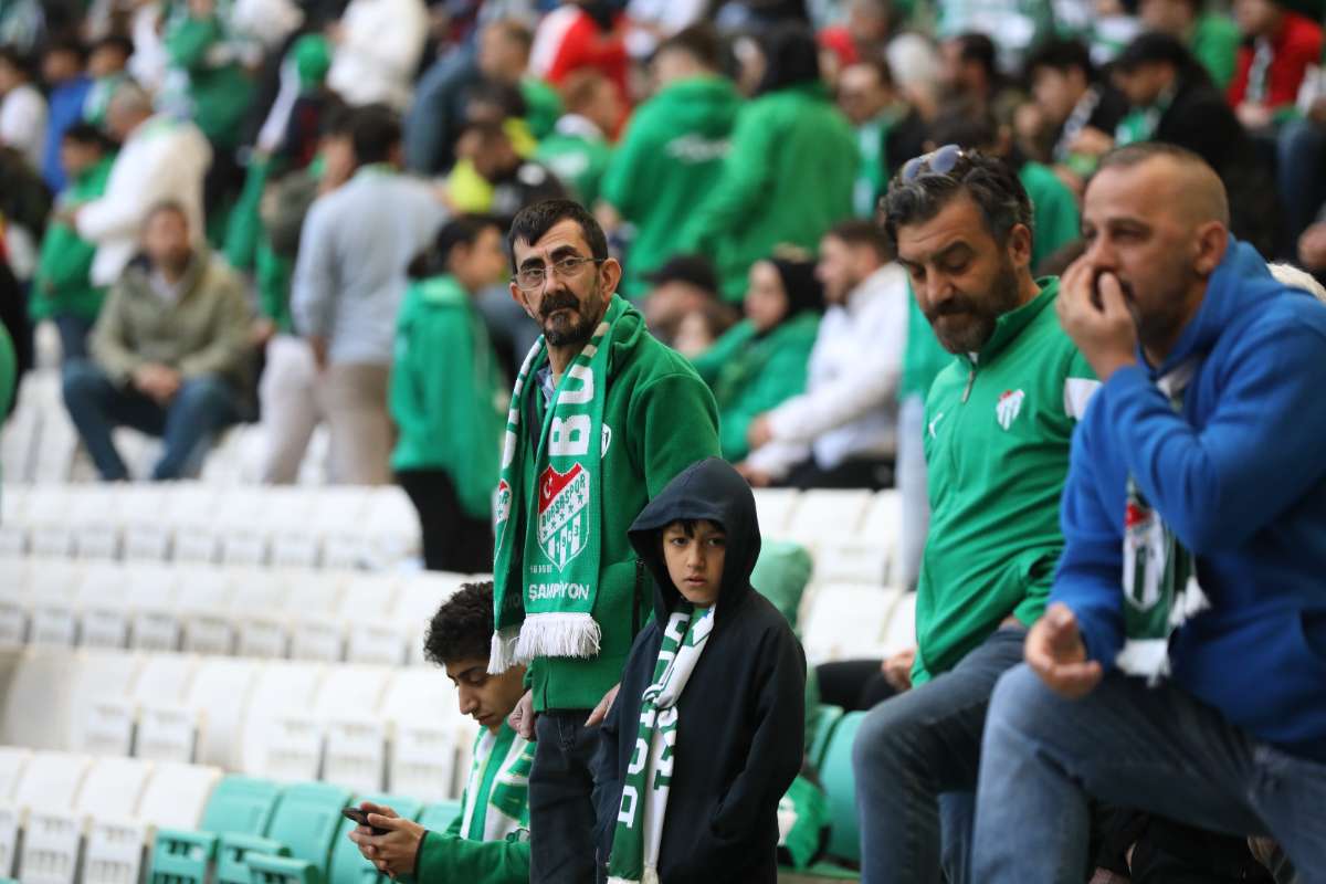 (FOTO GALERİ) Bursaspor-Kırşehir Belediyespor Maçından Taraftar Fotoğrafları