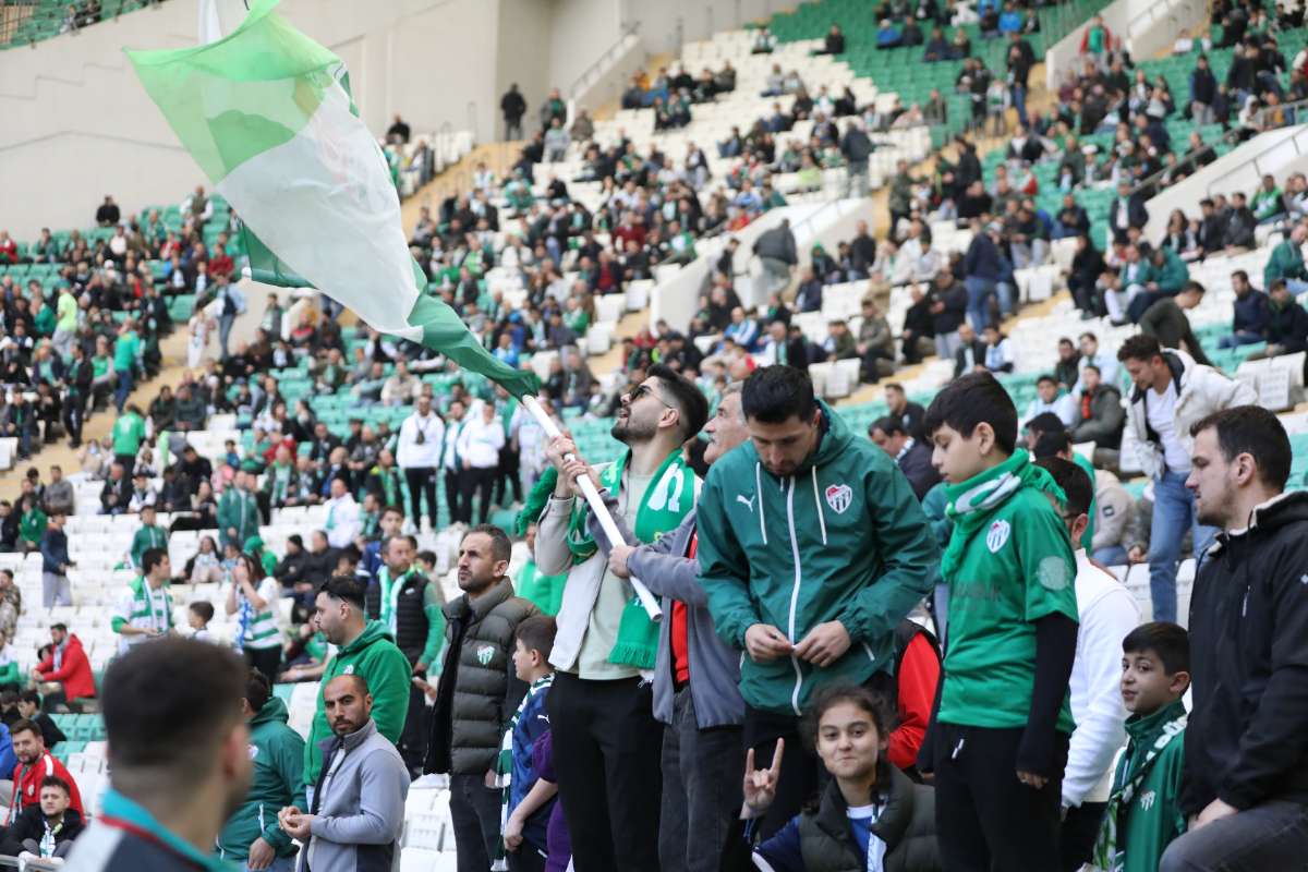 (FOTO GALERİ) Bursaspor-Kırşehir Belediyespor Maçından Taraftar Fotoğrafları