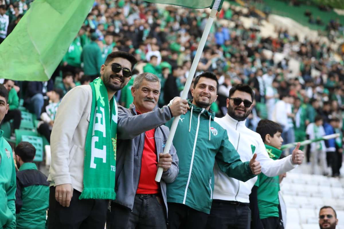 (FOTO GALERİ) Bursaspor-Kırşehir Belediyespor Maçından Taraftar Fotoğrafları
