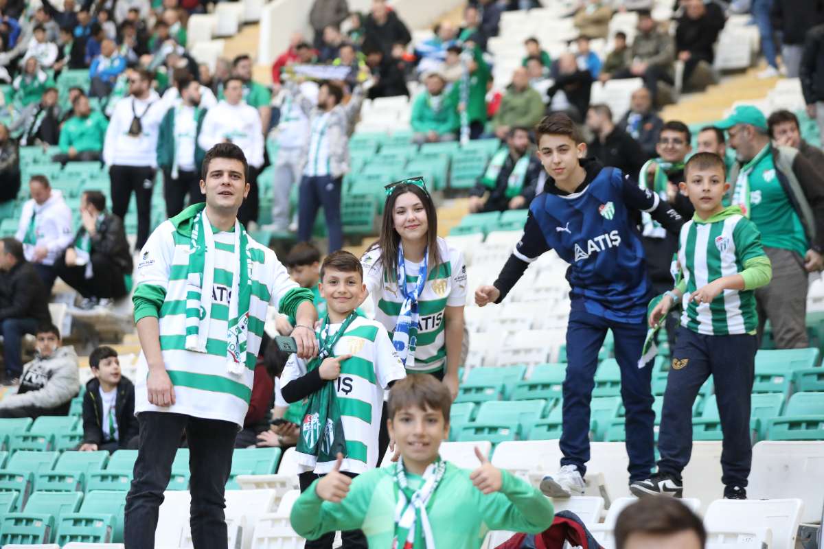 (FOTO GALERİ) Bursaspor-Kırşehir Belediyespor Maçından Taraftar Fotoğrafları