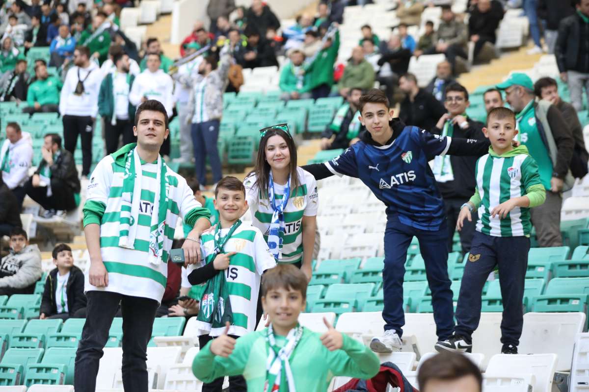 (FOTO GALERİ) Bursaspor-Kırşehir Belediyespor Maçından Taraftar Fotoğrafları