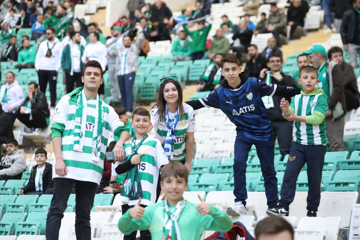 (FOTO GALERİ) Bursaspor-Kırşehir Belediyespor Maçından Taraftar Fotoğrafları