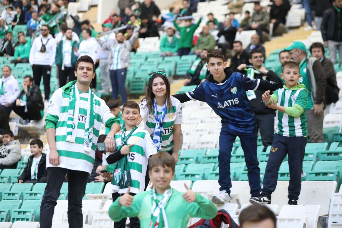 (FOTO GALERİ) Bursaspor-Kırşehir Belediyespor Maçından Taraftar Fotoğrafları