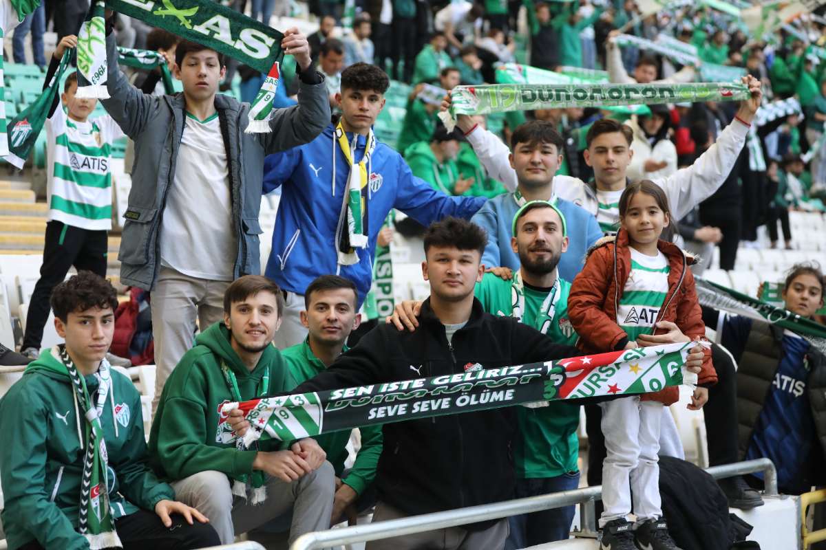 (FOTO GALERİ) Bursaspor-Kırşehir Belediyespor Maçından Taraftar Fotoğrafları