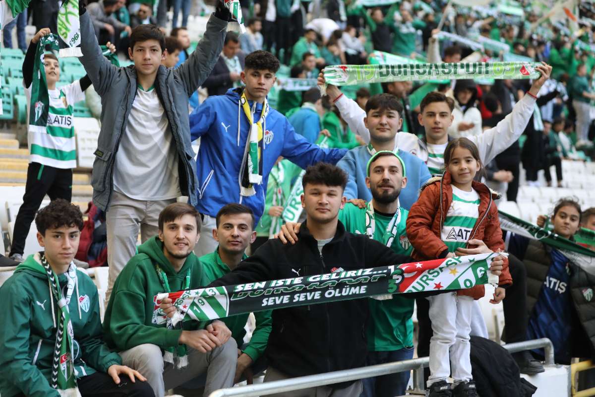 (FOTO GALERİ) Bursaspor-Kırşehir Belediyespor Maçından Taraftar Fotoğrafları